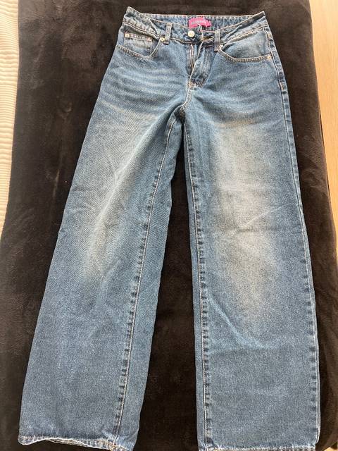 Wide leg jeans